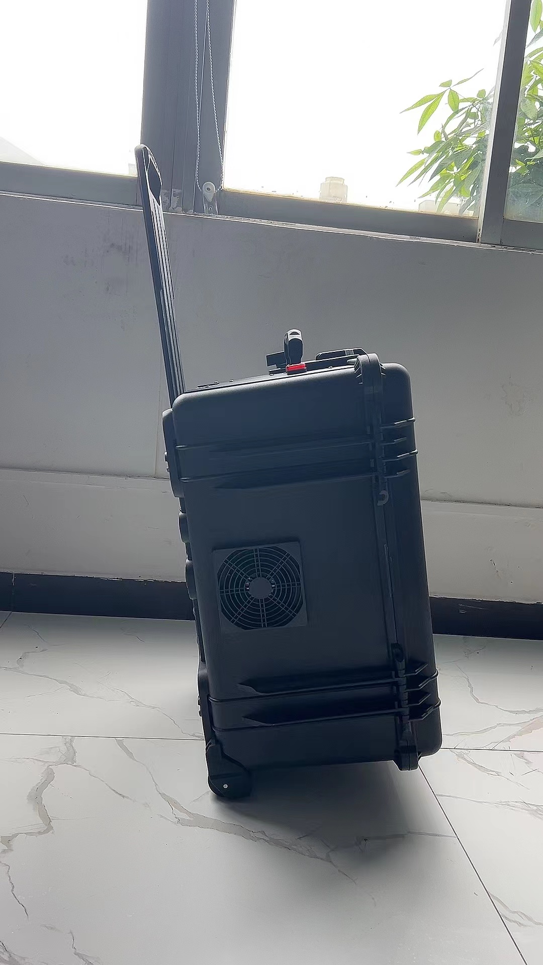 华州手拉箱型移动通信干扰器